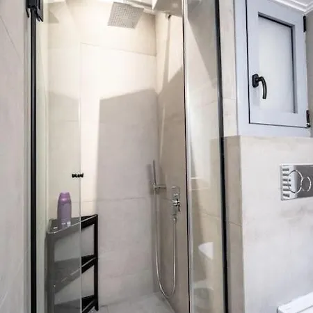 Cozy For 4 Persons * Piraeus
