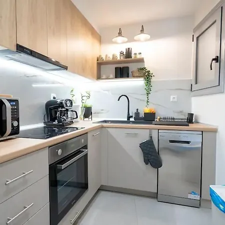 Cozy For 4 Persons Apartment *